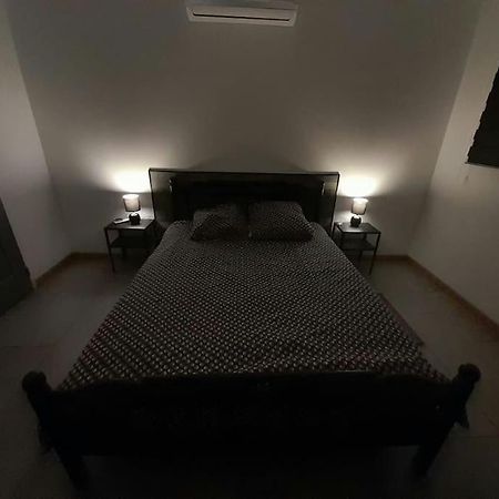 Appartement Spacieux &Tres Calme. Spacious & Very Quiet Apartment. カロ エクステリア 写真