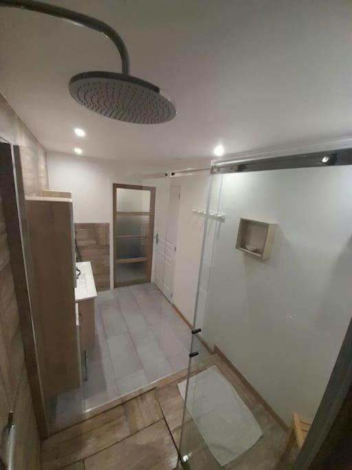 Appartement Spacieux &Tres Calme. Spacious & Very Quiet Apartment. カロ エクステリア 写真