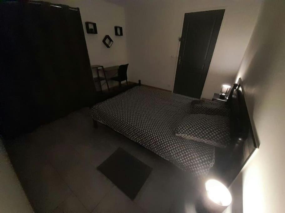 Appartement Spacieux &Tres Calme. Spacious & Very Quiet Apartment. カロ エクステリア 写真