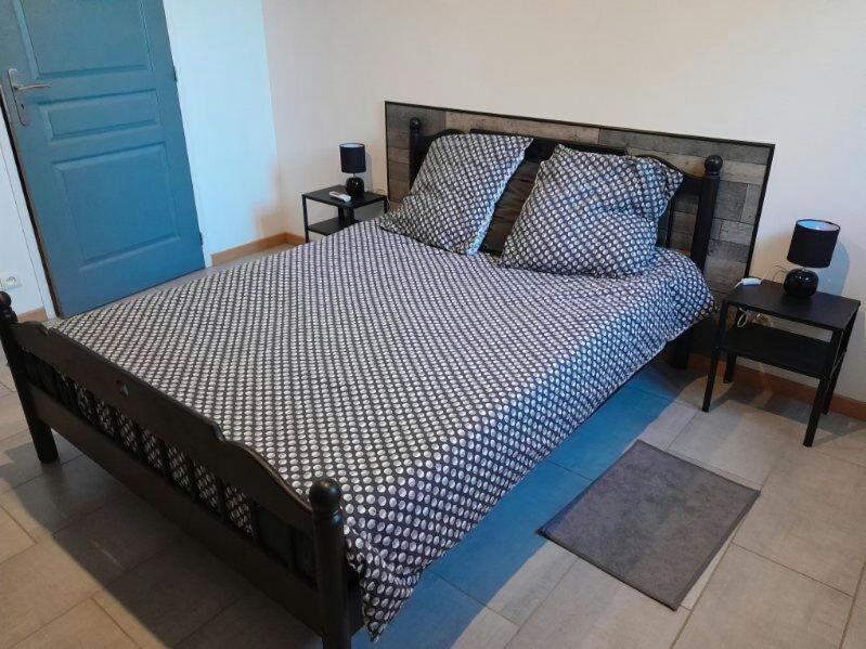 Appartement Spacieux &Tres Calme. Spacious & Very Quiet Apartment. カロ エクステリア 写真