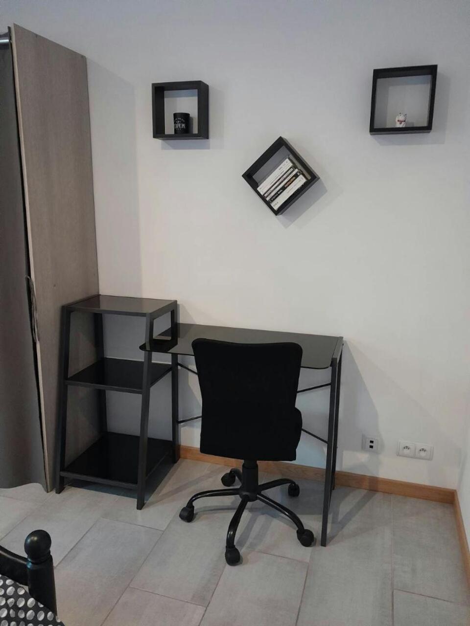 Appartement Spacieux &Tres Calme. Spacious & Very Quiet Apartment. カロ エクステリア 写真